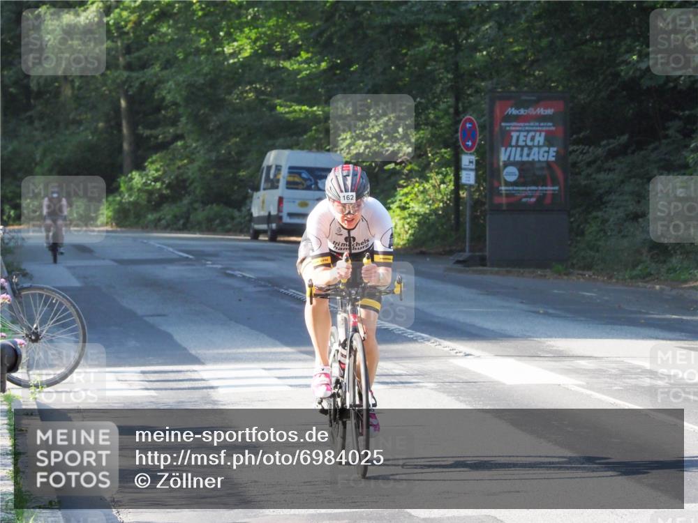 08.09.2024 - Stadtparktriathlon Zöllner http://msf.ph/oto/6984025 08.09.2024 09:43:35 Radfahren 141, 162 meine-sportfotos.de