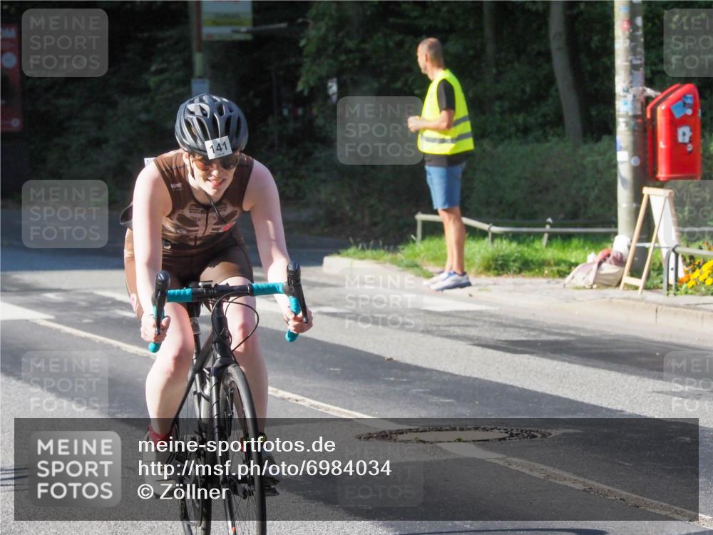 08.09.2024 - Stadtparktriathlon Zöllner http://msf.ph/oto/6984034 08.09.2024 09:43:44 Radfahren 141, 143 meine-sportfotos.de