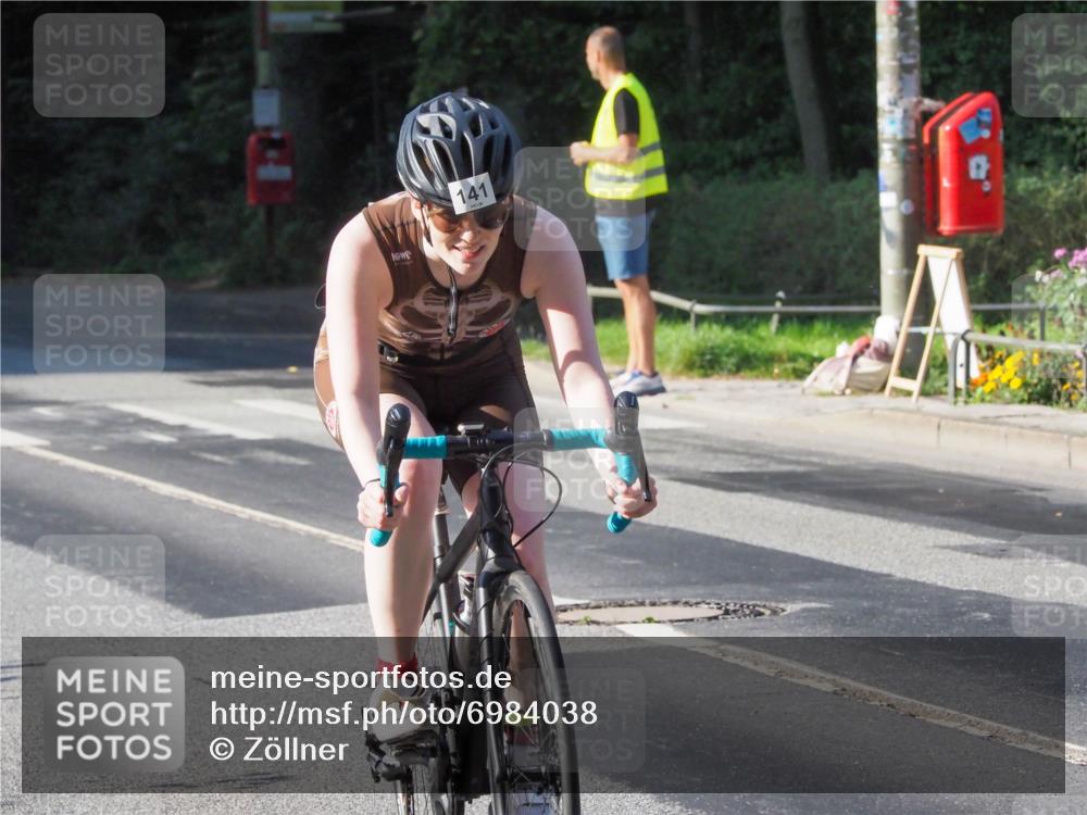 08.09.2024 - Stadtparktriathlon Zöllner http://msf.ph/oto/6984038 08.09.2024 09:43:44 Radfahren 141, 143 meine-sportfotos.de