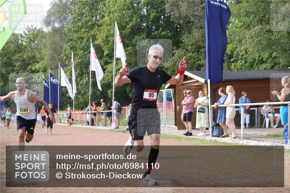 08.09.2024 - Airport Race Strokosch-Dieckow http://msf.ph/oto/6984110 08.09.2024 12:22:27 Ziel 95, 165, 238, 779, 1057, 1451, 1479, 2894, 2895, 3107 meine-sportfotos.de