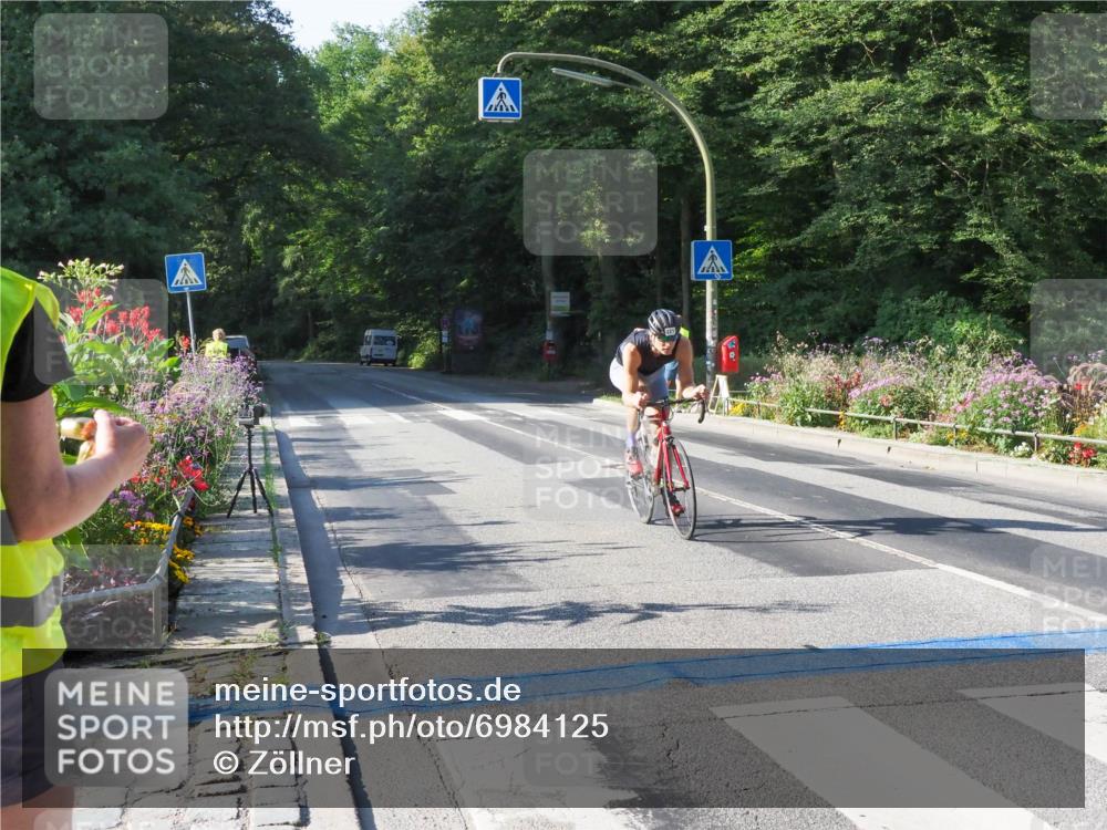 08.09.2024 - Stadtparktriathlon Zöllner http://msf.ph/oto/6984125 08.09.2024 09:48:29 Radfahren 221 meine-sportfotos.de