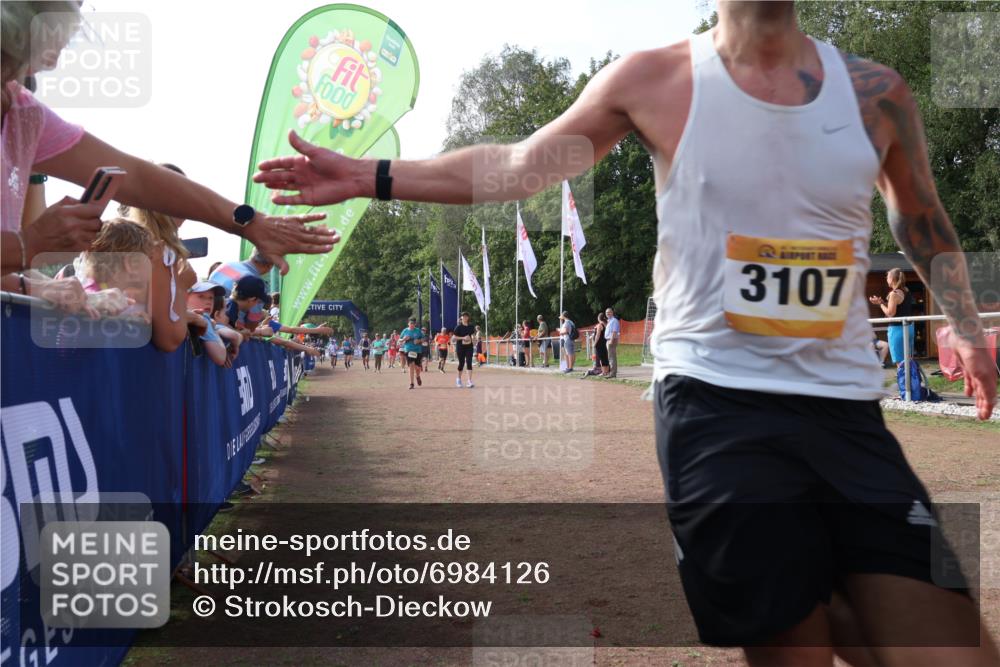 08.09.2024 - Airport Race Strokosch-Dieckow http://msf.ph/oto/6984126 08.09.2024 12:22:28 Ziel 95, 165, 238, 311, 315, 779, 1057, 1451, 1479, 2894, 2895 meine-sportfotos.de