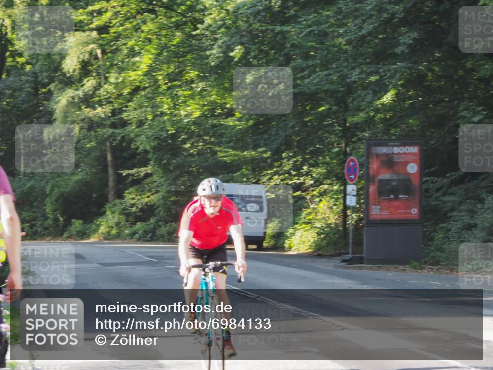 08.09.2024 - Stadtparktriathlon Zöllner http://msf.ph/oto/6984133 08.09.2024 09:49:05 Radfahren 201 meine-sportfotos.de