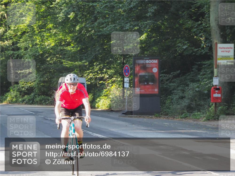 08.09.2024 - Stadtparktriathlon Zöllner http://msf.ph/oto/6984137 08.09.2024 09:49:05 Radfahren 201 meine-sportfotos.de