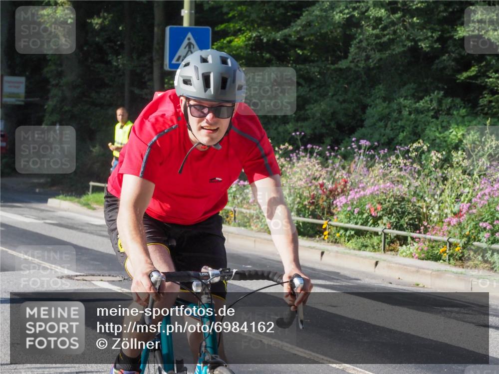 08.09.2024 - Stadtparktriathlon Zöllner http://msf.ph/oto/6984162 08.09.2024 09:49:07 Radfahren 201 meine-sportfotos.de