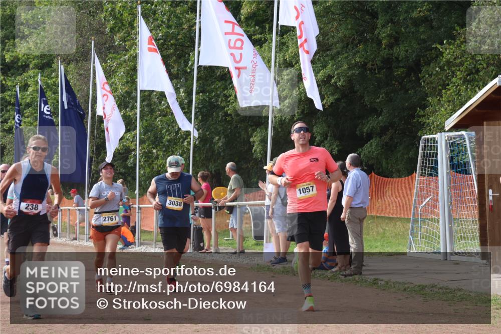 08.09.2024 - Airport Race Strokosch-Dieckow http://msf.ph/oto/6984164 08.09.2024 12:22:35 Ziel 165, 232, 238, 311, 315, 411, 1057, 1124, 1142, 1247, 1451, 1479, 2761, 2894, 2895, 3008, 3038 meine-sportfotos.de