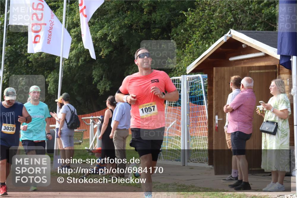 08.09.2024 - Airport Race Strokosch-Dieckow http://msf.ph/oto/6984170 08.09.2024 12:22:35 Ziel 165, 232, 238, 311, 315, 411, 1057, 1124, 1142, 1247, 1451, 1479, 2761, 2894, 2895, 3008, 3038 meine-sportfotos.de
