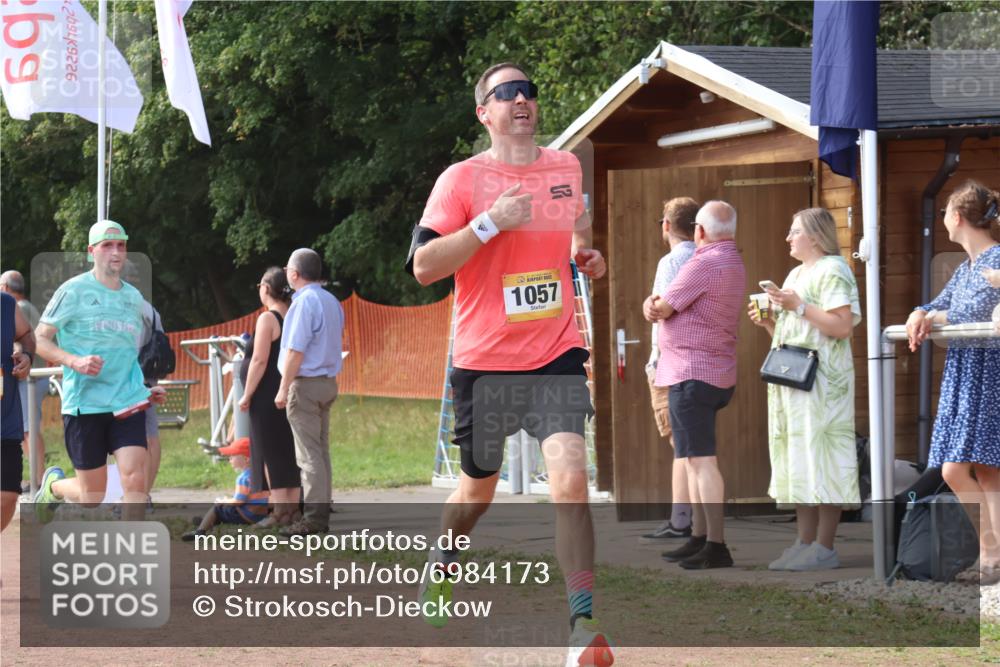 08.09.2024 - Airport Race Strokosch-Dieckow http://msf.ph/oto/6984173 08.09.2024 12:22:35 Ziel 165, 232, 238, 311, 315, 411, 1057, 1124, 1142, 1247, 1451, 1479, 2761, 2894, 2895, 3008, 3038 meine-sportfotos.de