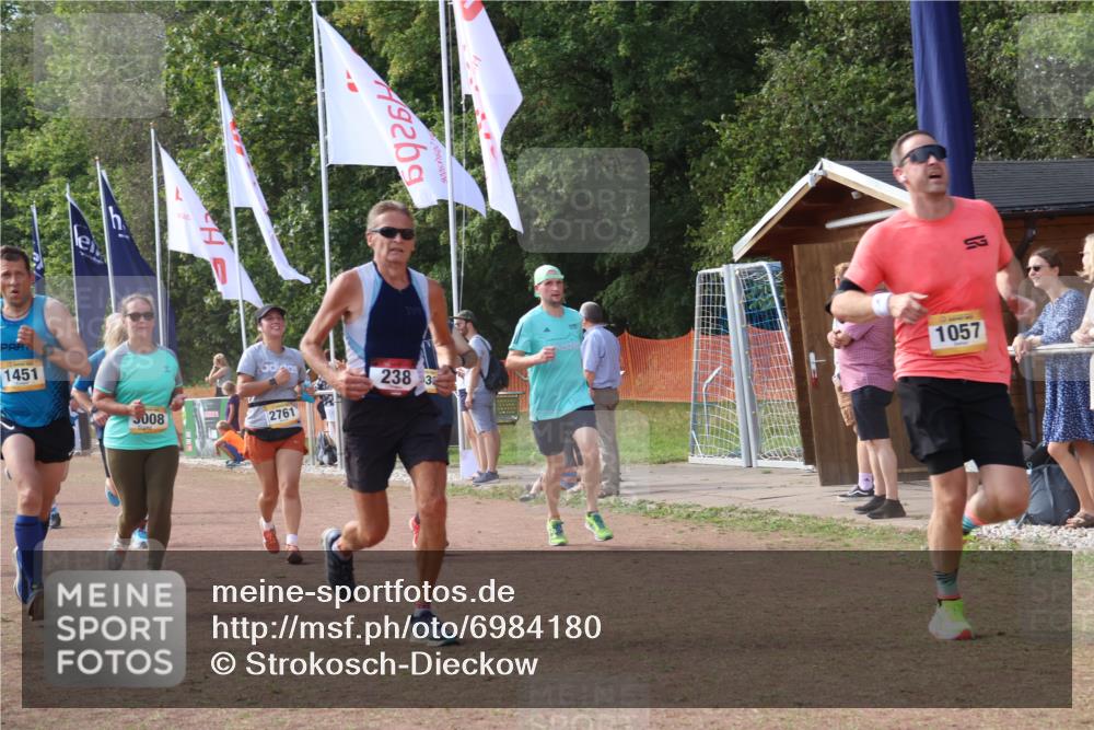 08.09.2024 - Airport Race Strokosch-Dieckow http://msf.ph/oto/6984180 08.09.2024 12:22:36 Ziel 165, 232, 238, 311, 315, 411, 1057, 1124, 1142, 1247, 1451, 1479, 2761, 2894, 2895, 3008, 3038 meine-sportfotos.de