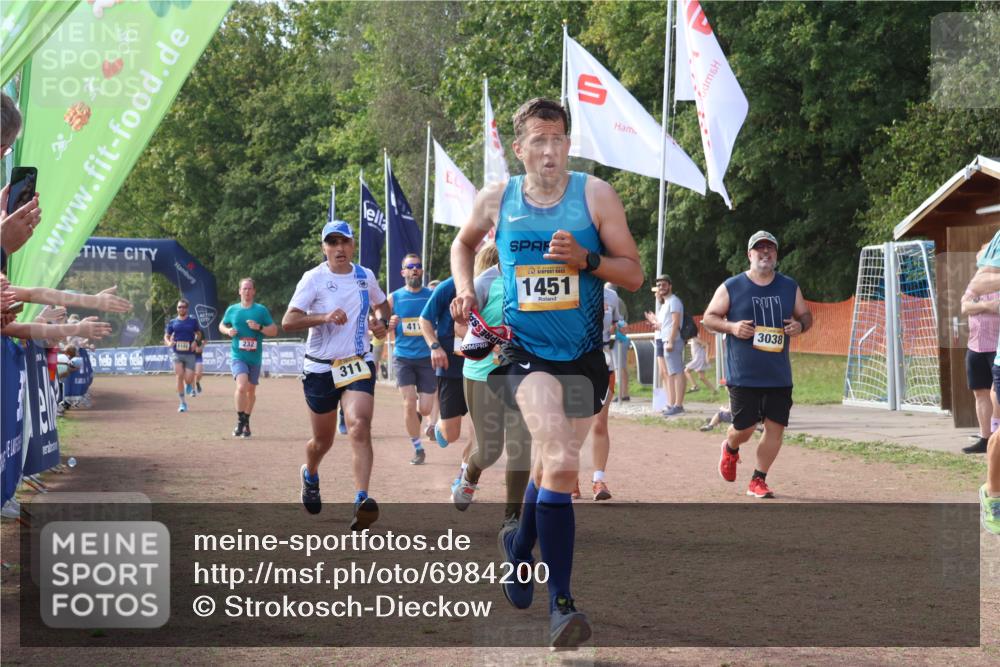 08.09.2024 - Airport Race Strokosch-Dieckow http://msf.ph/oto/6984200 08.09.2024 12:22:37 Ziel 165, 232, 238, 311, 315, 411, 1057, 1124, 1142, 1247, 1451, 1479, 2761, 2894, 2895, 3008, 3038 meine-sportfotos.de