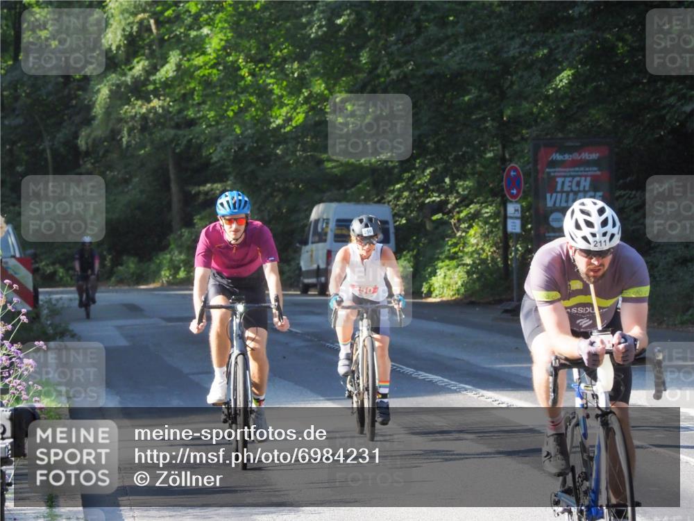 08.09.2024 - Stadtparktriathlon Zöllner http://msf.ph/oto/6984231 08.09.2024 09:51:01 Radfahren 211, 250, 256 meine-sportfotos.de
