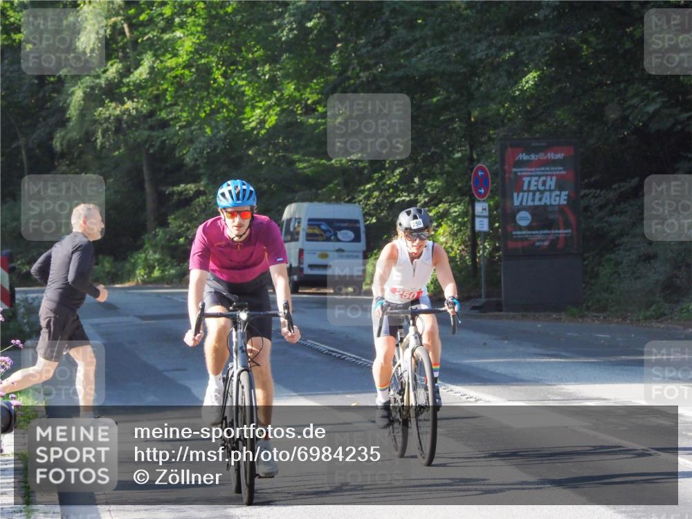 08.09.2024 - Stadtparktriathlon Zöllner http://msf.ph/oto/6984235 08.09.2024 09:51:01 Radfahren 211, 250, 256 meine-sportfotos.de