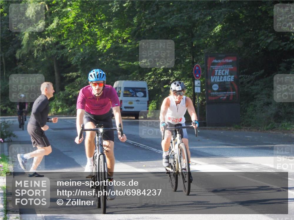 08.09.2024 - Stadtparktriathlon Zöllner http://msf.ph/oto/6984237 08.09.2024 09:51:01 Radfahren 211, 250, 256 meine-sportfotos.de