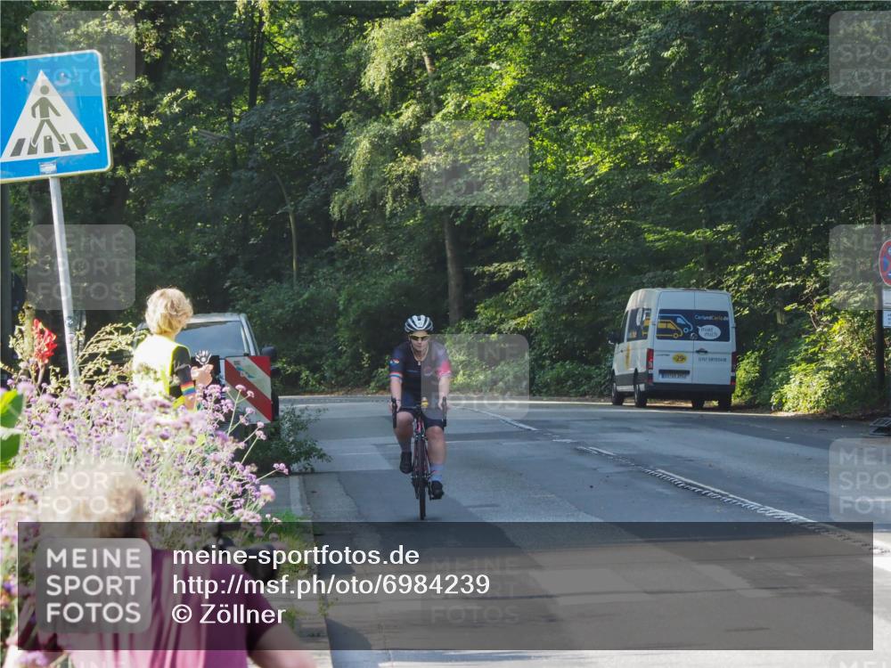 08.09.2024 - Stadtparktriathlon Zöllner http://msf.ph/oto/6984239 08.09.2024 09:51:07 Radfahren 95, 250, 256 meine-sportfotos.de