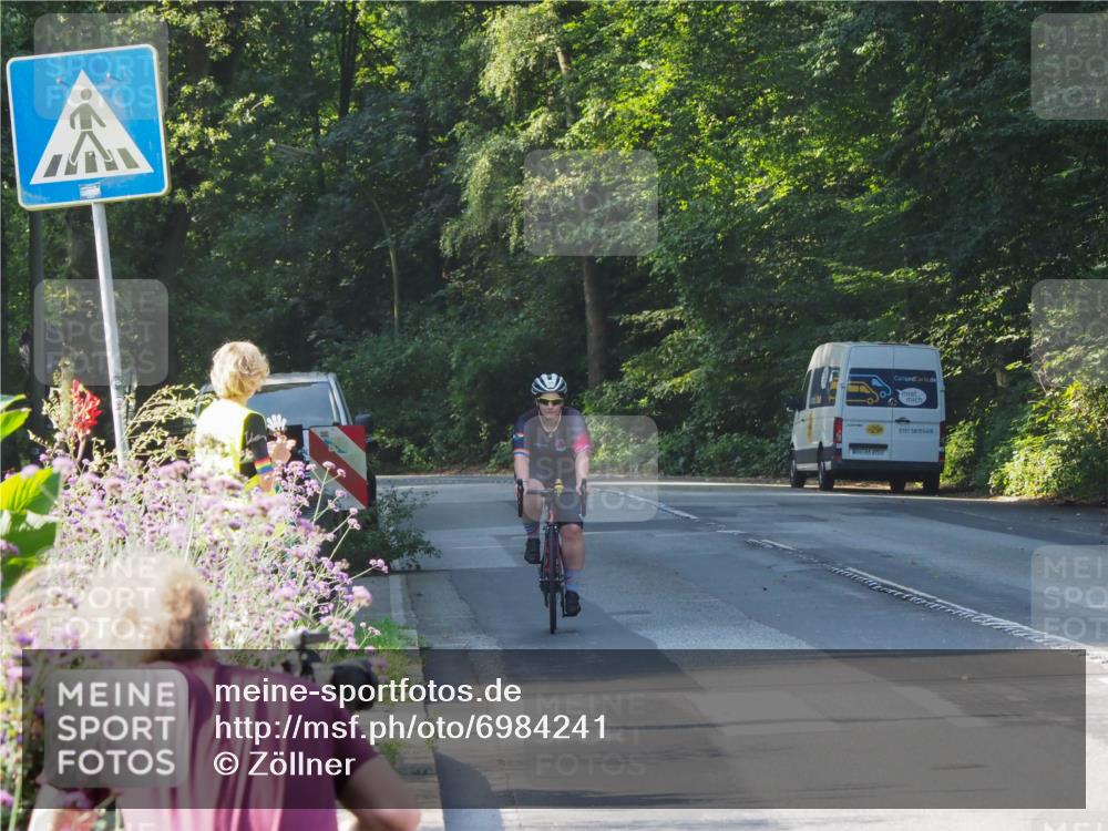 08.09.2024 - Stadtparktriathlon Zöllner http://msf.ph/oto/6984241 08.09.2024 09:51:07 Radfahren 95, 250, 256 meine-sportfotos.de