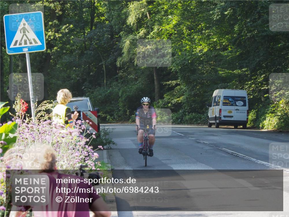 08.09.2024 - Stadtparktriathlon Zöllner http://msf.ph/oto/6984243 08.09.2024 09:51:07 Radfahren 95, 250, 256 meine-sportfotos.de