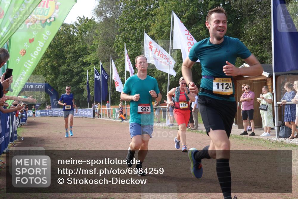 08.09.2024 - Airport Race Strokosch-Dieckow http://msf.ph/oto/6984259 08.09.2024 12:22:41 Ziel 232, 411, 433, 1124, 1142, 1247, 2761, 3008, 3038 meine-sportfotos.de