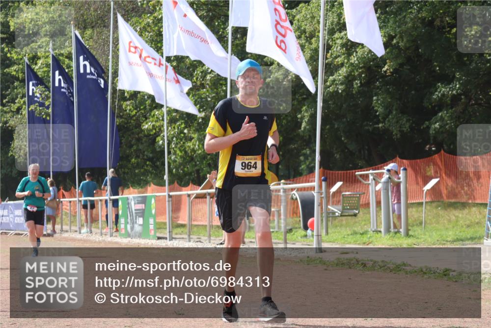 08.09.2024 - Airport Race Strokosch-Dieckow http://msf.ph/oto/6984313 08.09.2024 12:49:27 Ziel 335, 383, 964 meine-sportfotos.de