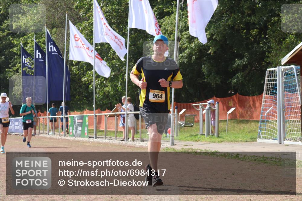 08.09.2024 - Airport Race Strokosch-Dieckow http://msf.ph/oto/6984317 08.09.2024 12:49:28 Ziel 383, 964, 1073 meine-sportfotos.de