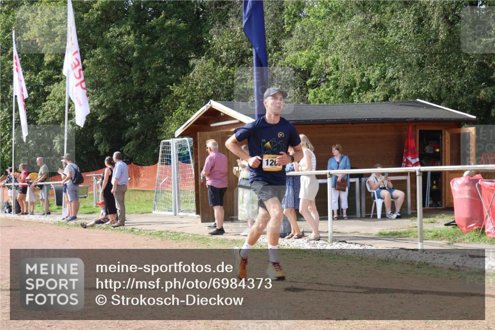 08.09.2024 - Airport Race Strokosch-Dieckow http://msf.ph/oto/6984373 08.09.2024 12:23:08 Ziel 81, 976, 1185, 1208, 2573, 2644, 2840 meine-sportfotos.de