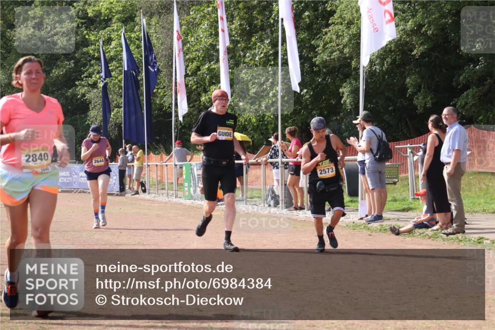 08.09.2024 - Airport Race Strokosch-Dieckow http://msf.ph/oto/6984384 08.09.2024 12:23:10 Ziel 81, 976, 1185, 1208, 2573, 2644, 2840 meine-sportfotos.de