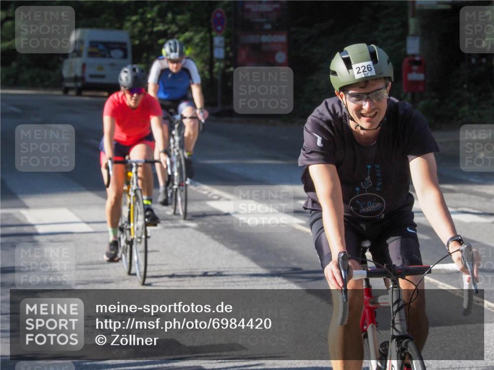 08.09.2024 - Stadtparktriathlon Zöllner http://msf.ph/oto/6984420 08.09.2024 09:52:09 Radfahren 188, 207, 226, 259 meine-sportfotos.de