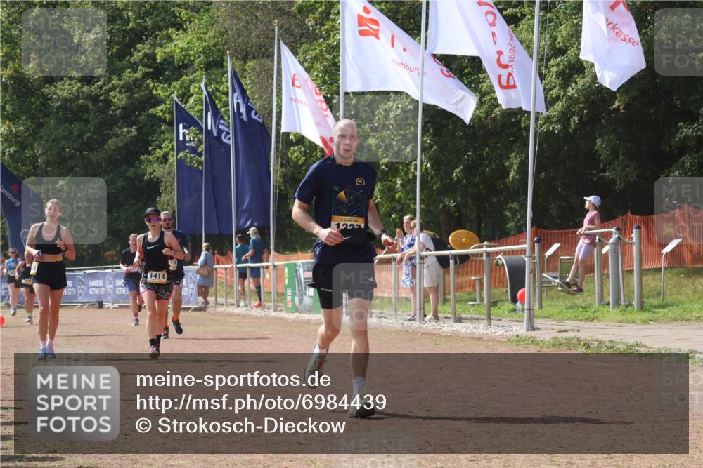 08.09.2024 - Airport Race Strokosch-Dieckow http://msf.ph/oto/6984439 08.09.2024 12:49:44 Ziel 123, 1110, 1327, 1403, 1414 meine-sportfotos.de