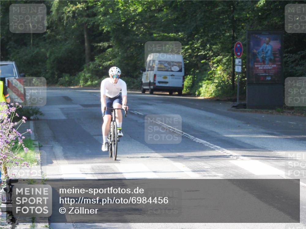 08.09.2024 - Stadtparktriathlon Zöllner http://msf.ph/oto/6984456 08.09.2024 09:52:14 Radfahren 188, 207, 259 meine-sportfotos.de