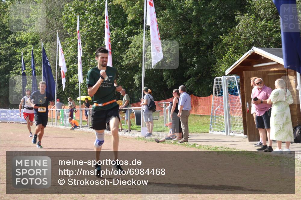 08.09.2024 - Airport Race Strokosch-Dieckow http://msf.ph/oto/6984468 08.09.2024 12:23:17 Ziel 81, 976, 1185, 2644, 2840 meine-sportfotos.de