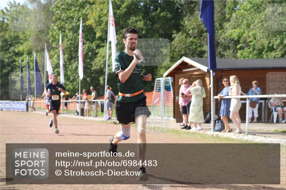 08.09.2024 - Airport Race Strokosch-Dieckow http://msf.ph/oto/6984483 08.09.2024 12:23:18 Ziel 81, 976, 1185, 2644, 2840 meine-sportfotos.de