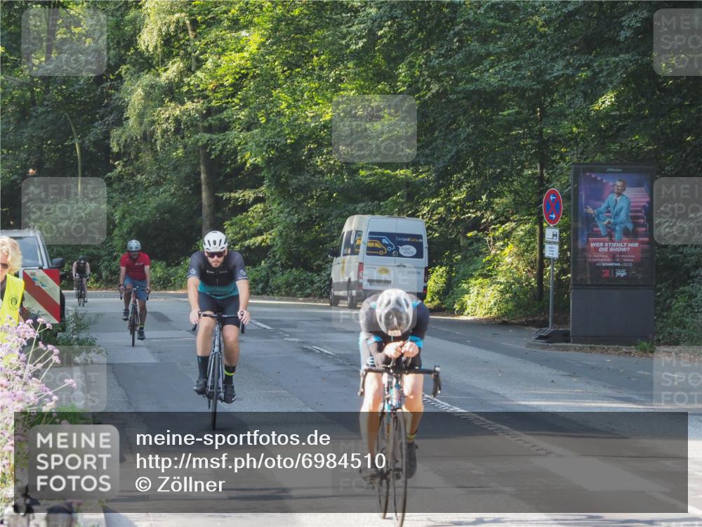 08.09.2024 - Stadtparktriathlon Zöllner http://msf.ph/oto/6984510 08.09.2024 09:52:39 Radfahren 220, 241, 258, 262 meine-sportfotos.de