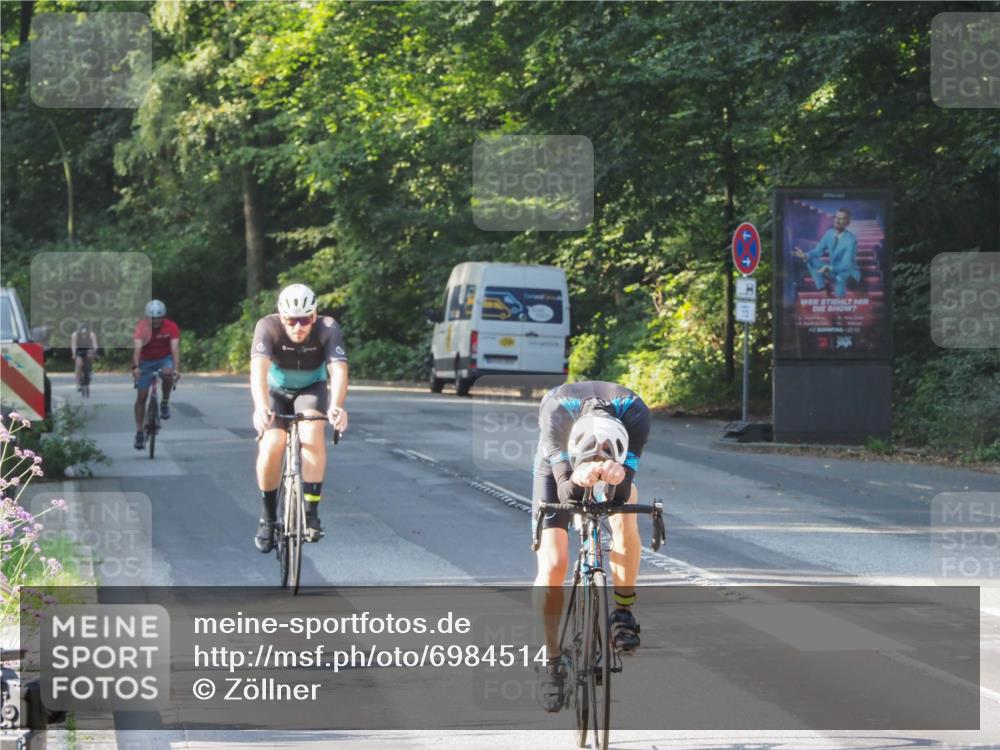 08.09.2024 - Stadtparktriathlon Zöllner http://msf.ph/oto/6984514 08.09.2024 09:52:39 Radfahren 220, 241, 258, 262 meine-sportfotos.de