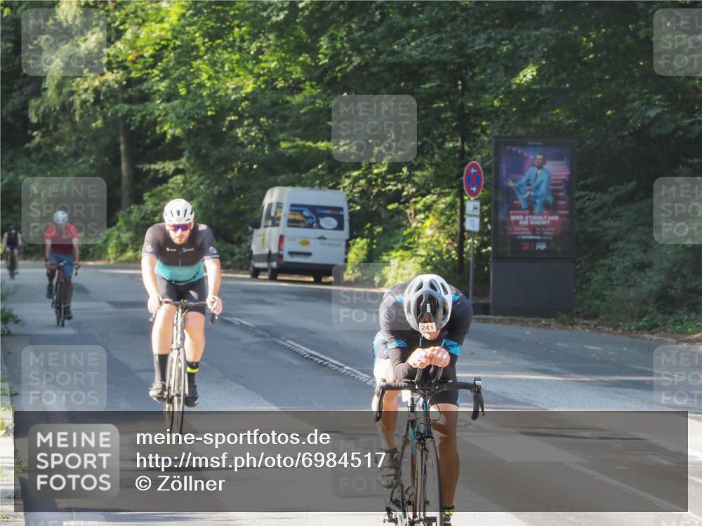 08.09.2024 - Stadtparktriathlon Zöllner http://msf.ph/oto/6984517 08.09.2024 09:52:39 Radfahren 220, 241, 258, 262 meine-sportfotos.de