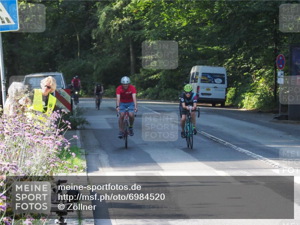 08.09.2024 - Stadtparktriathlon Zöllner http://msf.ph/oto/6984520 08.09.2024 09:52:42 Radfahren 220, 241, 258, 262 meine-sportfotos.de