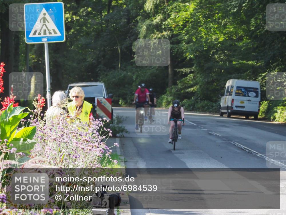 08.09.2024 - Stadtparktriathlon Zöllner http://msf.ph/oto/6984539 08.09.2024 09:52:48 Radfahren 141, 213, 215, 220, 262 meine-sportfotos.de