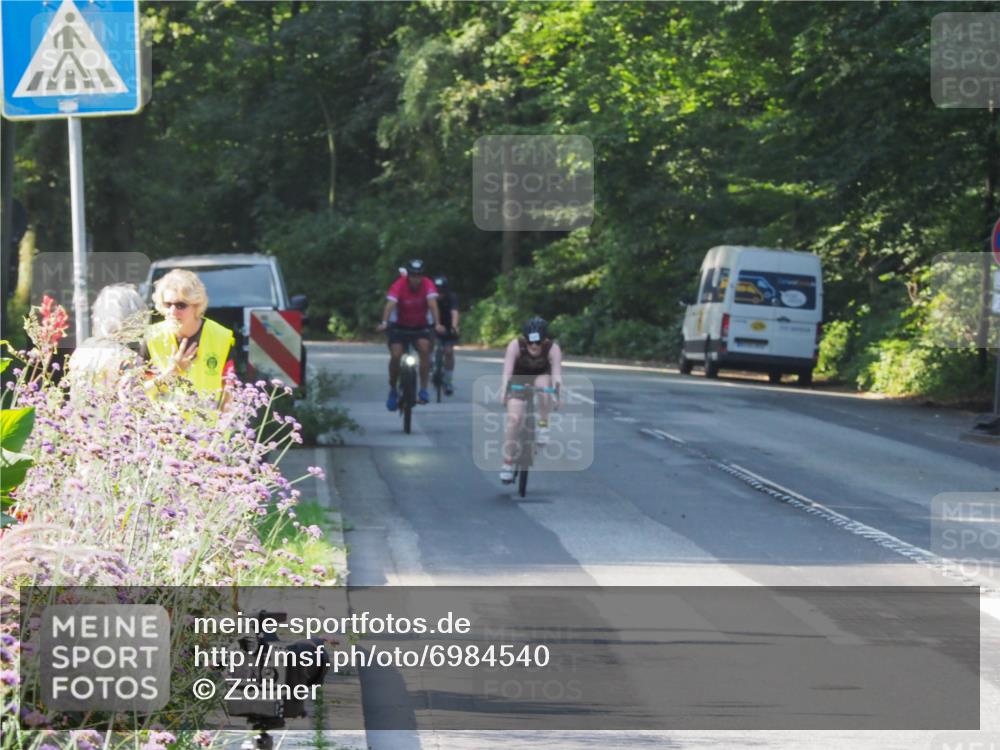08.09.2024 - Stadtparktriathlon Zöllner http://msf.ph/oto/6984540 08.09.2024 09:52:48 Radfahren 141, 213, 215, 220, 262 meine-sportfotos.de