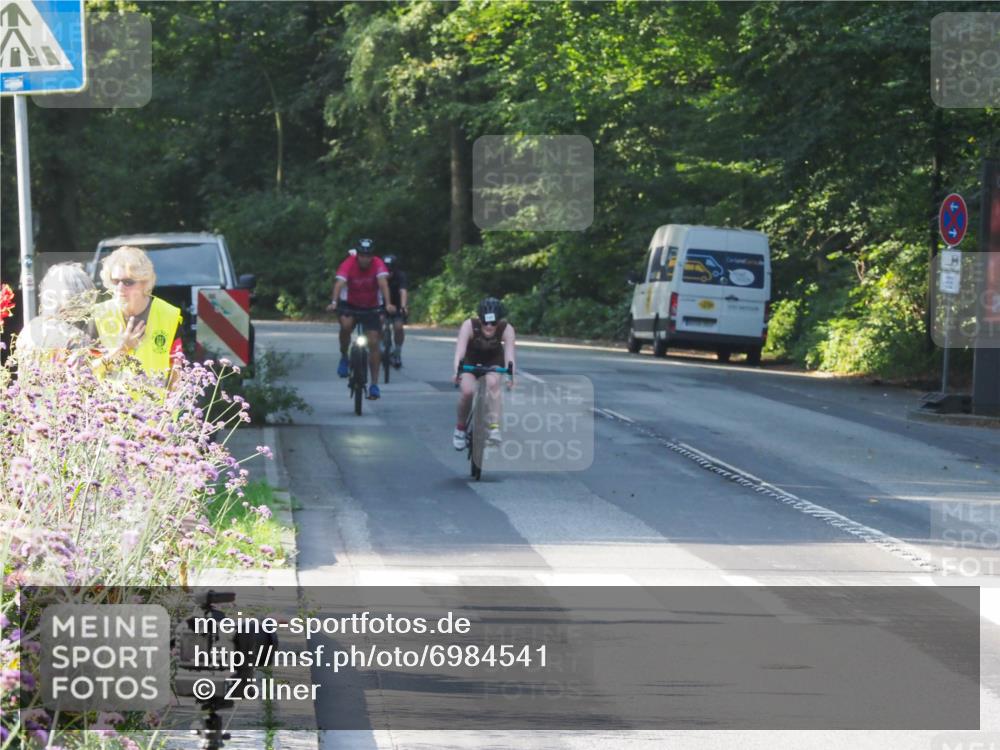08.09.2024 - Stadtparktriathlon Zöllner http://msf.ph/oto/6984541 08.09.2024 09:52:48 Radfahren 141, 213, 215, 220, 262 meine-sportfotos.de