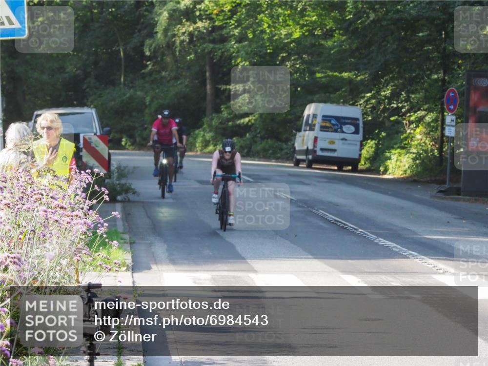08.09.2024 - Stadtparktriathlon Zöllner http://msf.ph/oto/6984543 08.09.2024 09:52:48 Radfahren 141, 213, 215, 220, 262 meine-sportfotos.de