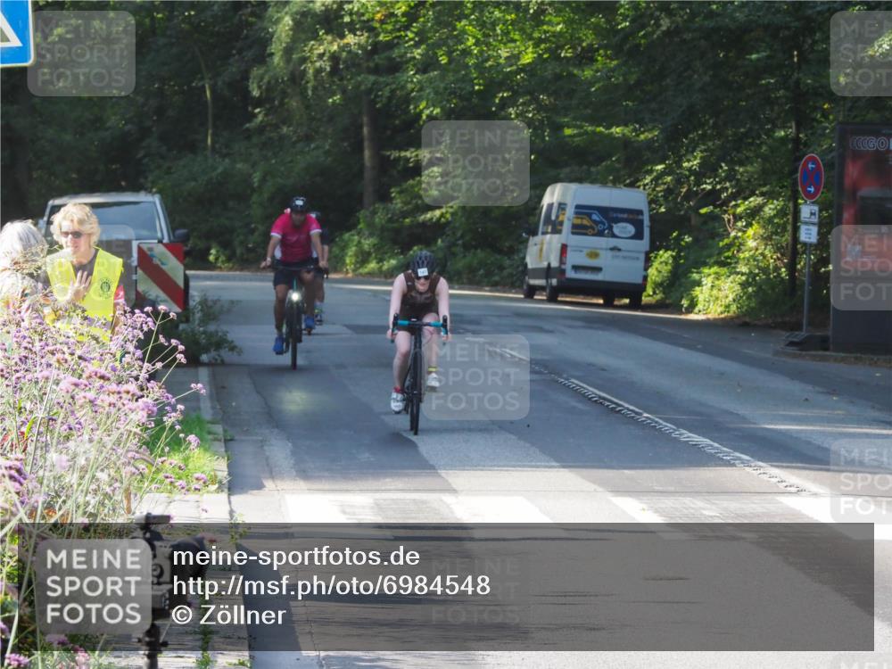 08.09.2024 - Stadtparktriathlon Zöllner http://msf.ph/oto/6984548 08.09.2024 09:52:49 Radfahren 141, 213, 215, 220, 262 meine-sportfotos.de