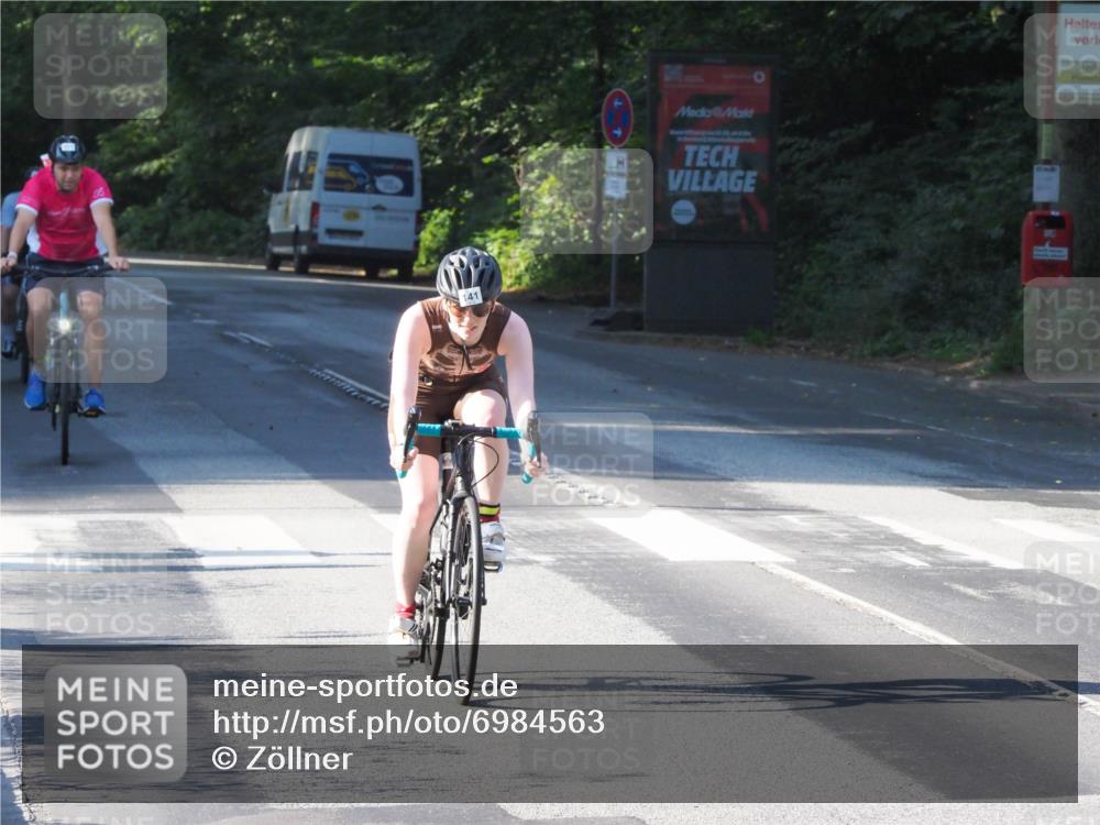 08.09.2024 - Stadtparktriathlon Zöllner http://msf.ph/oto/6984563 08.09.2024 09:52:51 Radfahren 141, 213, 215 meine-sportfotos.de