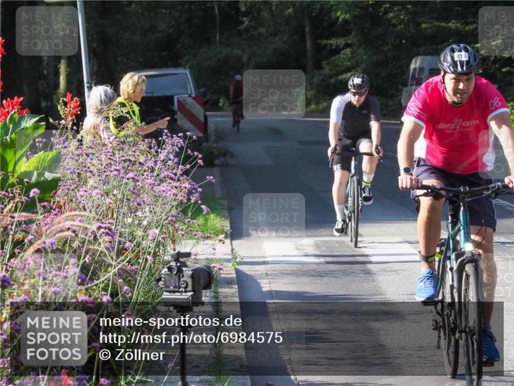 08.09.2024 - Stadtparktriathlon Zöllner http://msf.ph/oto/6984575 08.09.2024 09:52:54 Radfahren 141, 213, 215, 230 meine-sportfotos.de