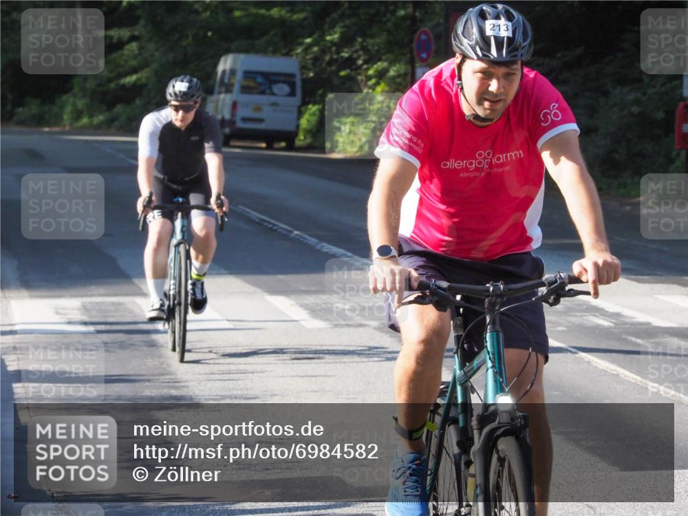 08.09.2024 - Stadtparktriathlon Zöllner http://msf.ph/oto/6984582 08.09.2024 09:52:55 Radfahren 141, 213, 215, 230 meine-sportfotos.de