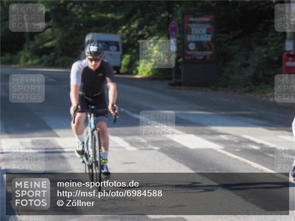 08.09.2024 - Stadtparktriathlon Zöllner http://msf.ph/oto/6984588 08.09.2024 09:52:55 Radfahren 141, 213, 215, 230 meine-sportfotos.de