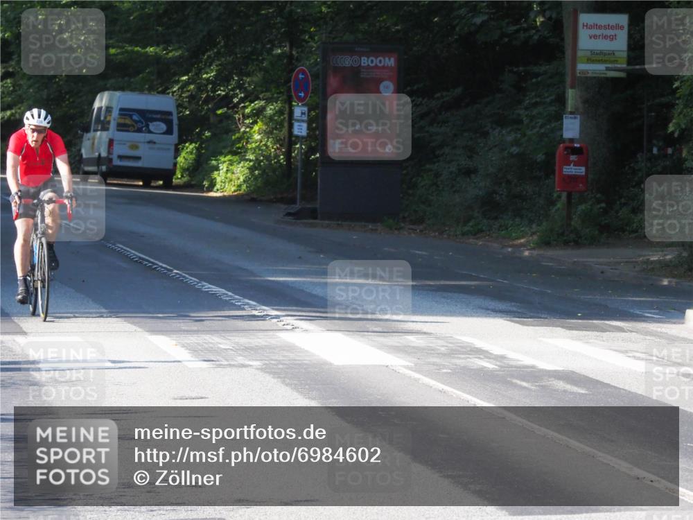 08.09.2024 - Stadtparktriathlon Zöllner http://msf.ph/oto/6984602 08.09.2024 09:53:00 Radfahren 215, 230 meine-sportfotos.de