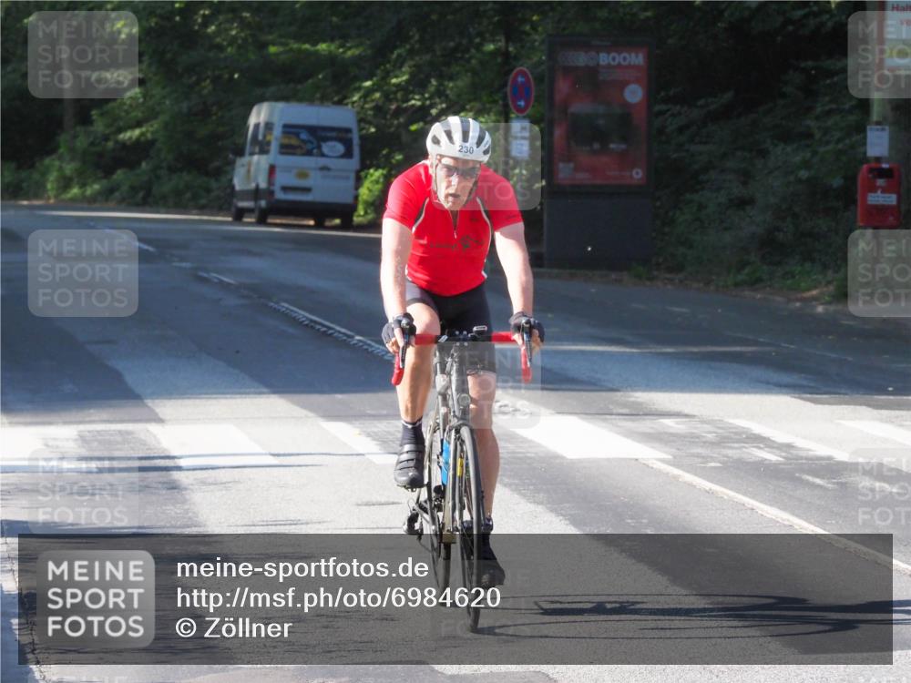 08.09.2024 - Stadtparktriathlon Zöllner http://msf.ph/oto/6984620 08.09.2024 09:53:02 Radfahren 230 meine-sportfotos.de