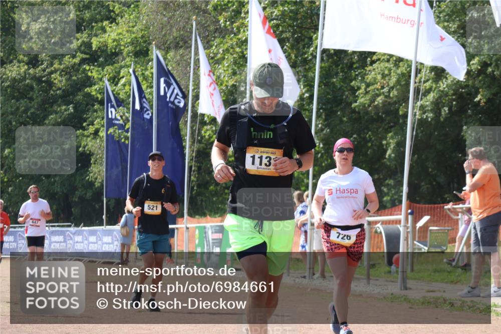 08.09.2024 - Airport Race Strokosch-Dieckow http://msf.ph/oto/6984661 08.09.2024 12:50:12 Ziel 521, 726, 1131 meine-sportfotos.de