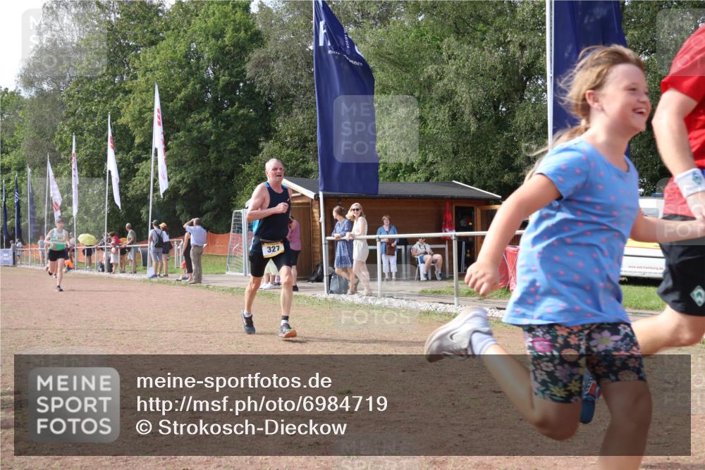 08.09.2024 - Airport Race Strokosch-Dieckow http://msf.ph/oto/6984719 08.09.2024 12:24:03 Ziel 51, 327, 598, 762, 841, 2538 meine-sportfotos.de