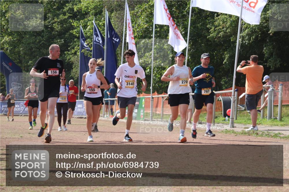 08.09.2024 - Airport Race Strokosch-Dieckow http://msf.ph/oto/6984739 08.09.2024 12:50:33 Ziel 155, 156, 270, 591, 767, 1010, 1232, 3145 meine-sportfotos.de