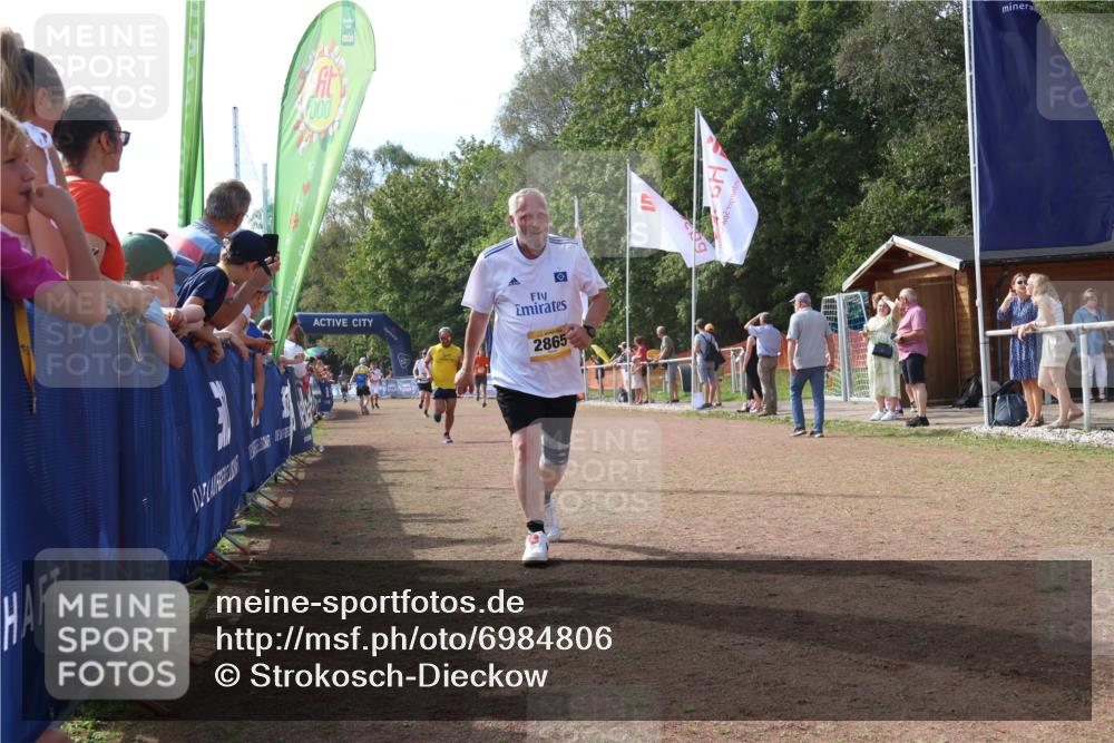 08.09.2024 - Airport Race Strokosch-Dieckow http://msf.ph/oto/6984806 08.09.2024 12:24:23 Ziel 494, 607, 648, 2865, 3152 meine-sportfotos.de