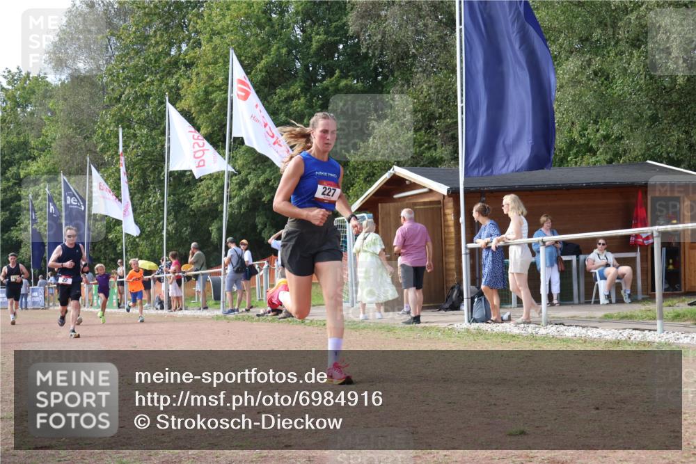 08.09.2024 - Airport Race Strokosch-Dieckow http://msf.ph/oto/6984916 08.09.2024 12:24:59 Ziel 22, 227, 720, 1434, 2501, 2863, 3090 meine-sportfotos.de